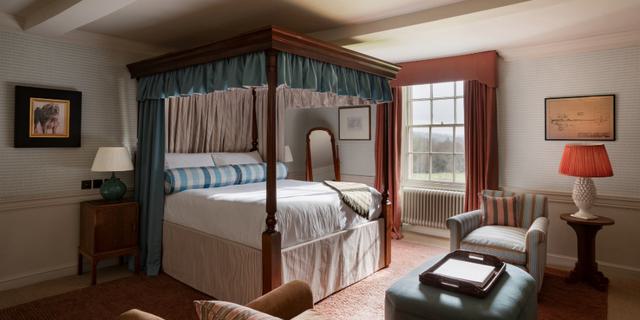 10 Splendid Room The Cavendish Hotel Baslow Feb 2024 AB 12