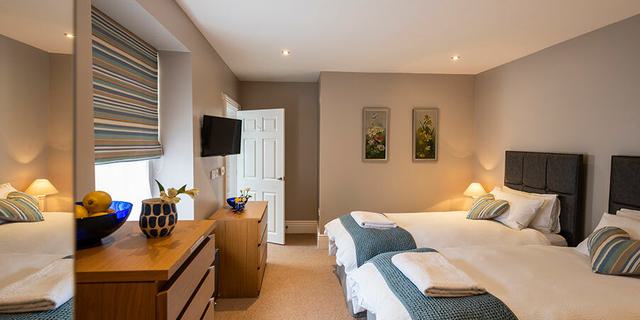 DCS8974 Apartment 3 Twin Bedroom 2000px 1334502241