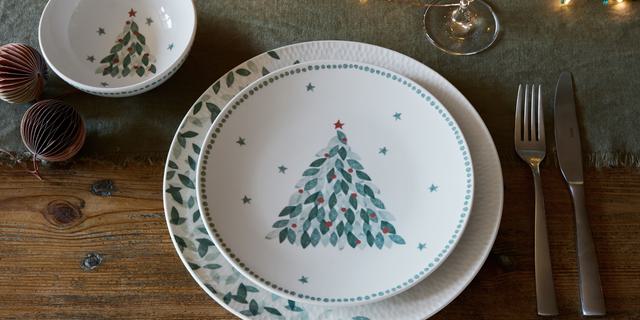 Denby Pottery christmas market 3 Denby Evergreen for Christmas