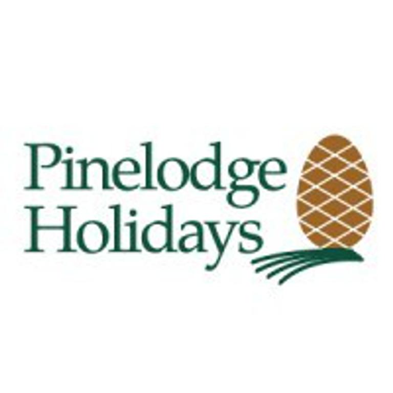 Pinelodge holidays logo