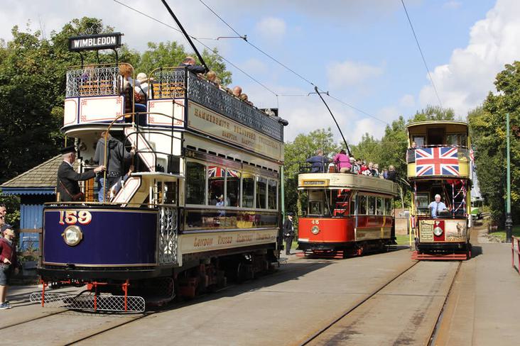 Ride the trams 900x600