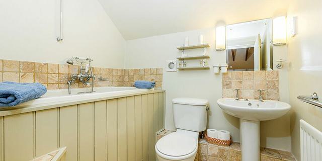 Tom s Barn and Douglas Barn TB Bathroom 5 1527600242