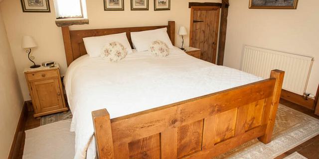 Weathericks Bradstone weathericks bedroom 1954675485