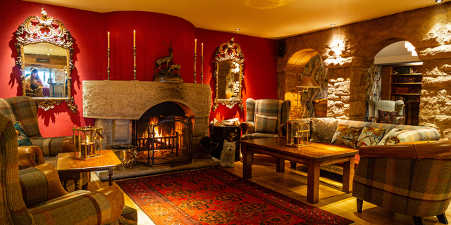 Peak Edge Hotel VDPD Red Lion Restaurant 2